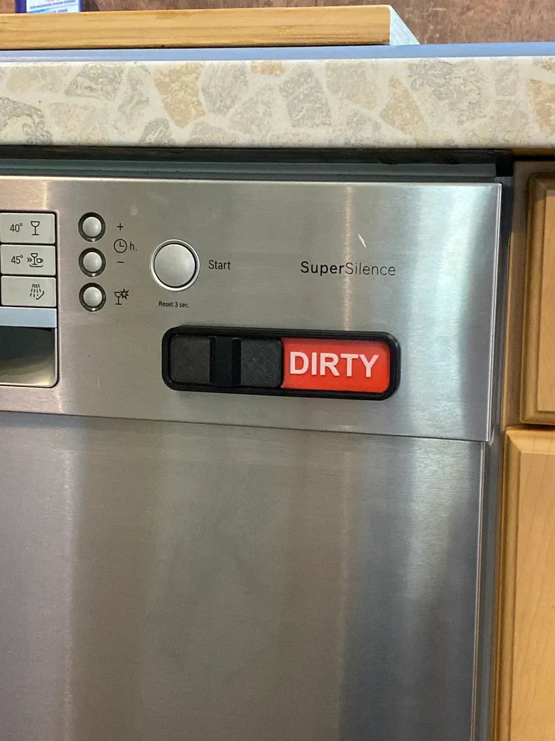 Hreint - Skítugt skilti á uppþvottavél